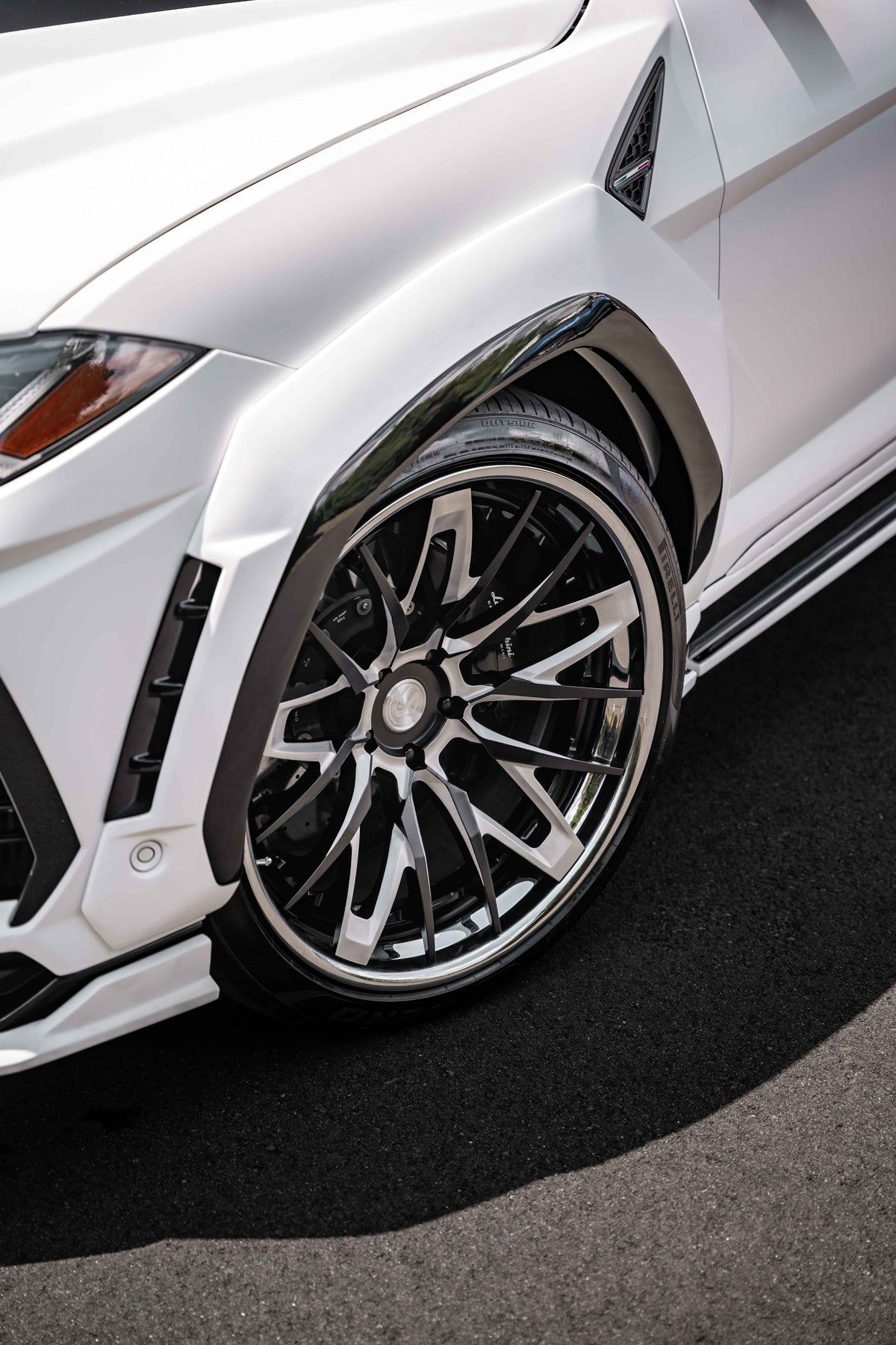 2020 LAMBORGHINI URUS S