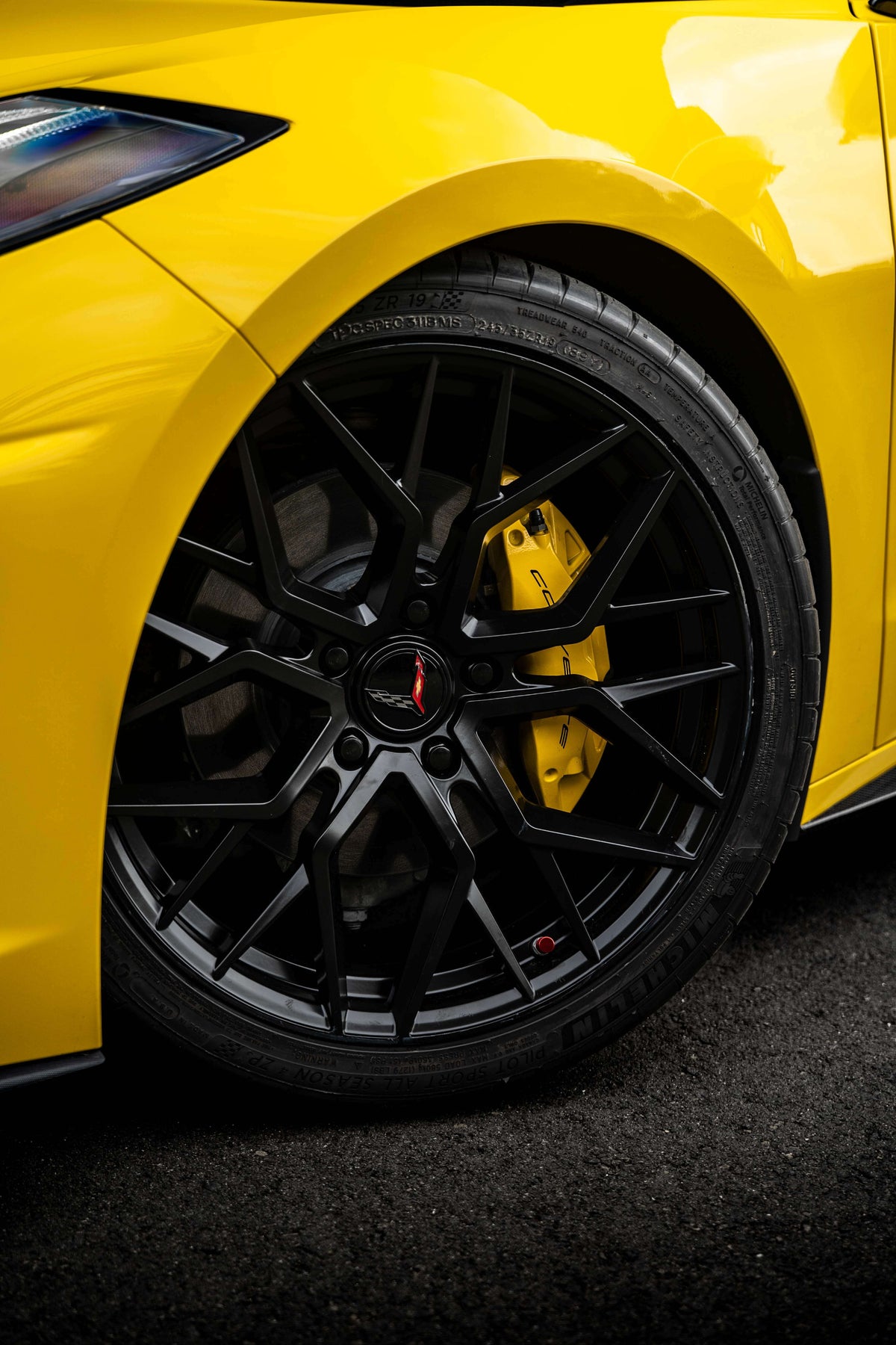 2025 C8 CORVETTE STINGRAY R